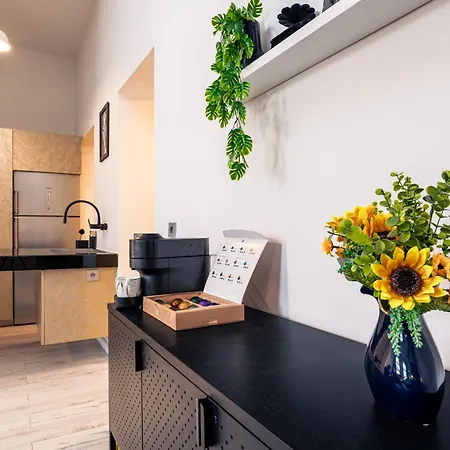 Srodmiescie - Location, Tram&park Nearby - By Rentujemy Apartmán