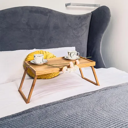 Apartmán Srodmiescie - Location, Tram&park Nearby - By Rentujemy Vratislav