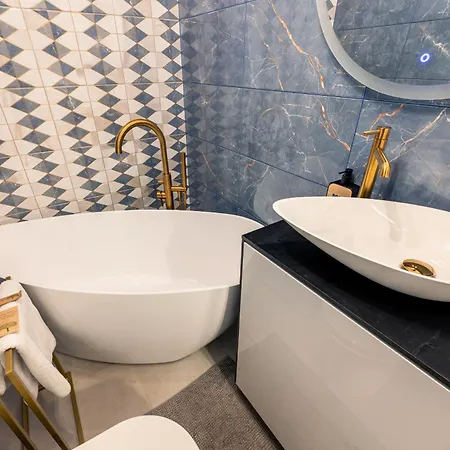 Apartmán Srodmiescie - Location, Tram&park Nearby - By Rentujemy *