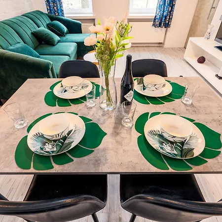 Apartmán Srodmiescie - Location, Tram&park Nearby - By Rentujemy