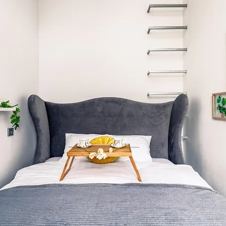 Apartment Srodmiescie - Location, Tram&park Nearby - By Rentujemy *