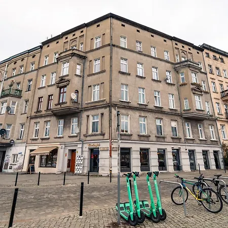 Srodmiescie - Location, Tram&park Nearby - By Rentujemy Apartmán *