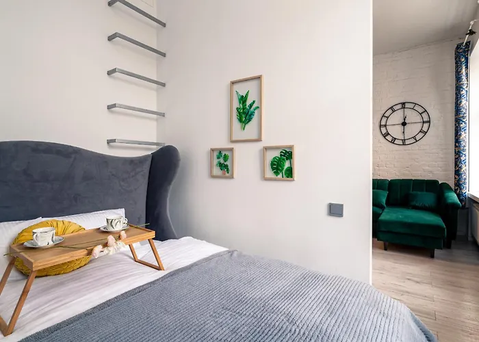 Srodmiescie - Location, Tram&park Nearby - By Rentujemy *