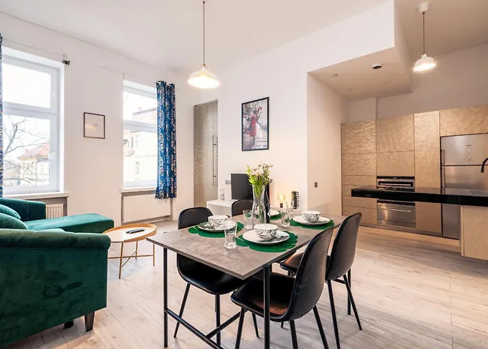 Lejlighed Srodmiescie - Location, Tram&park Nearby - By Rentujemy *