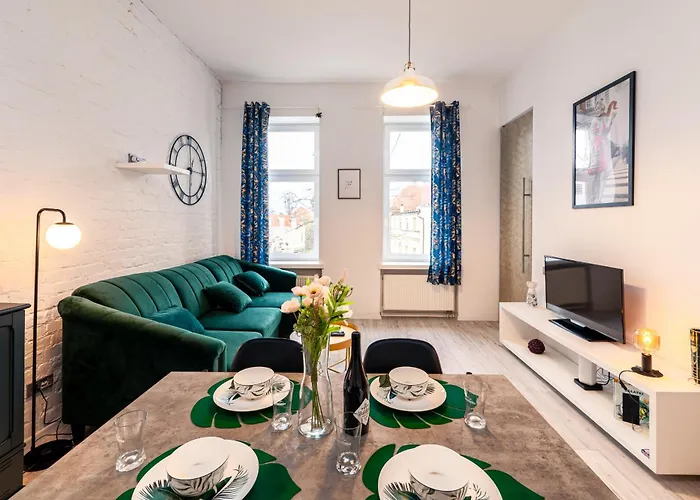 Srodmiescie - Location, Tram&park Nearby - By Rentujemy *