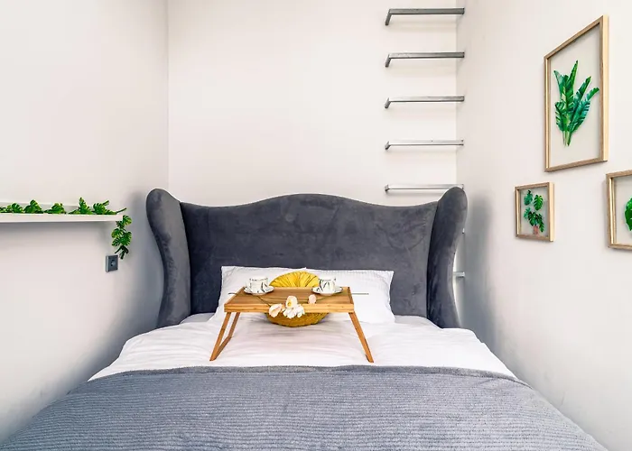 Lejlighed Srodmiescie - Location, Tram&park Nearby - By Rentujemy *