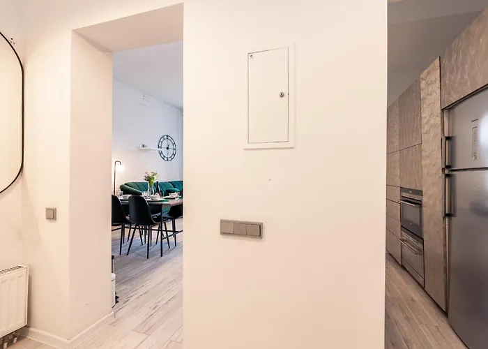 Lejlighed Srodmiescie - Location, Tram&park Nearby - By Rentujemy *